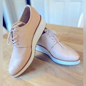ALDO-  Nude oxfords